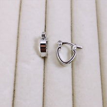 Load image into Gallery viewer, Small heart shape hoop earrings
