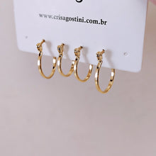 Load image into Gallery viewer, Thin and light 3 holes  hoop set earrings
