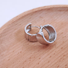 Load image into Gallery viewer, Plain wide basic rhodium hoop earrings
