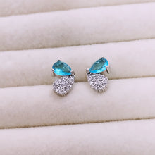 Load image into Gallery viewer, Delicate crystal color butterfly earrings
