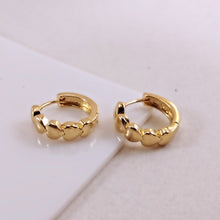 Load image into Gallery viewer, Small hearts hoop shape earrings
