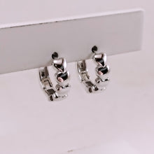 Load image into Gallery viewer, Small hearts hoop shape earrings
