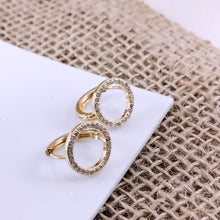 Load image into Gallery viewer, Small circle cz in front hoop earrings
