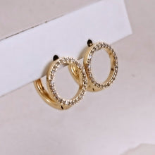 Load image into Gallery viewer, Small circle cz in front hoop earrings
