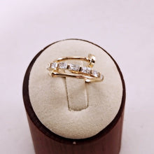 Load image into Gallery viewer, Nail revamped baguette ring
