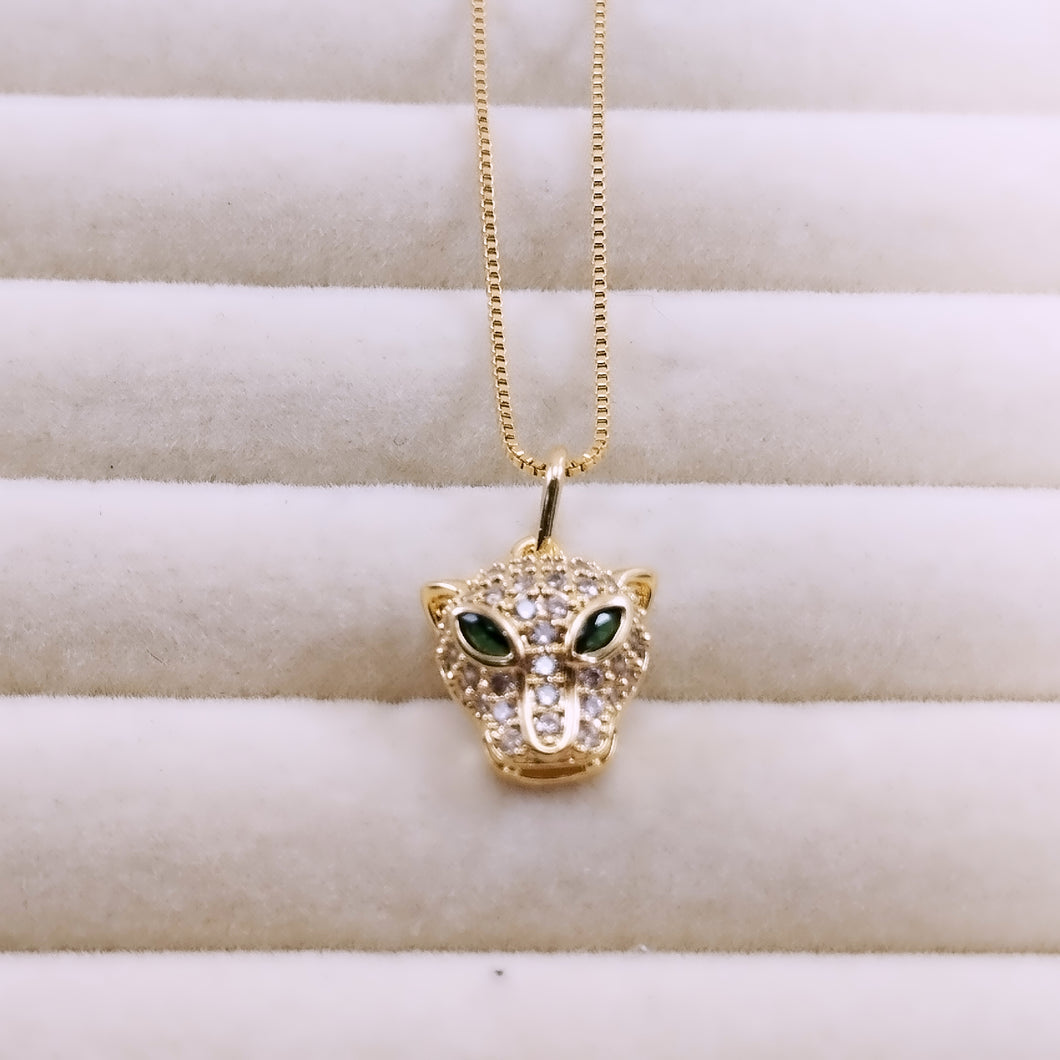 Small tiger emerald eyes necklace