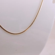 Load image into Gallery viewer, Thin Snake Choker Necklace
