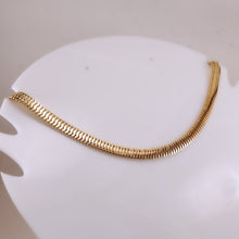 Load image into Gallery viewer, Flat Snake 6mm Necklace
