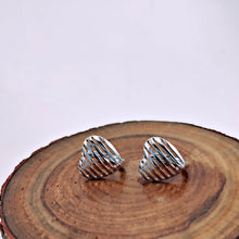 Load image into Gallery viewer, Hollow stripes heart hoop earrings
