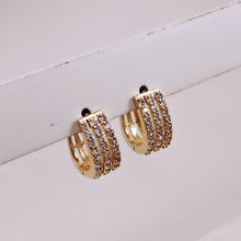 Load image into Gallery viewer, Small flat  cz earrings
