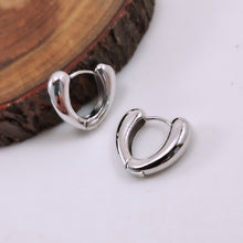 Load image into Gallery viewer, Thick heart shape hoop earrings
