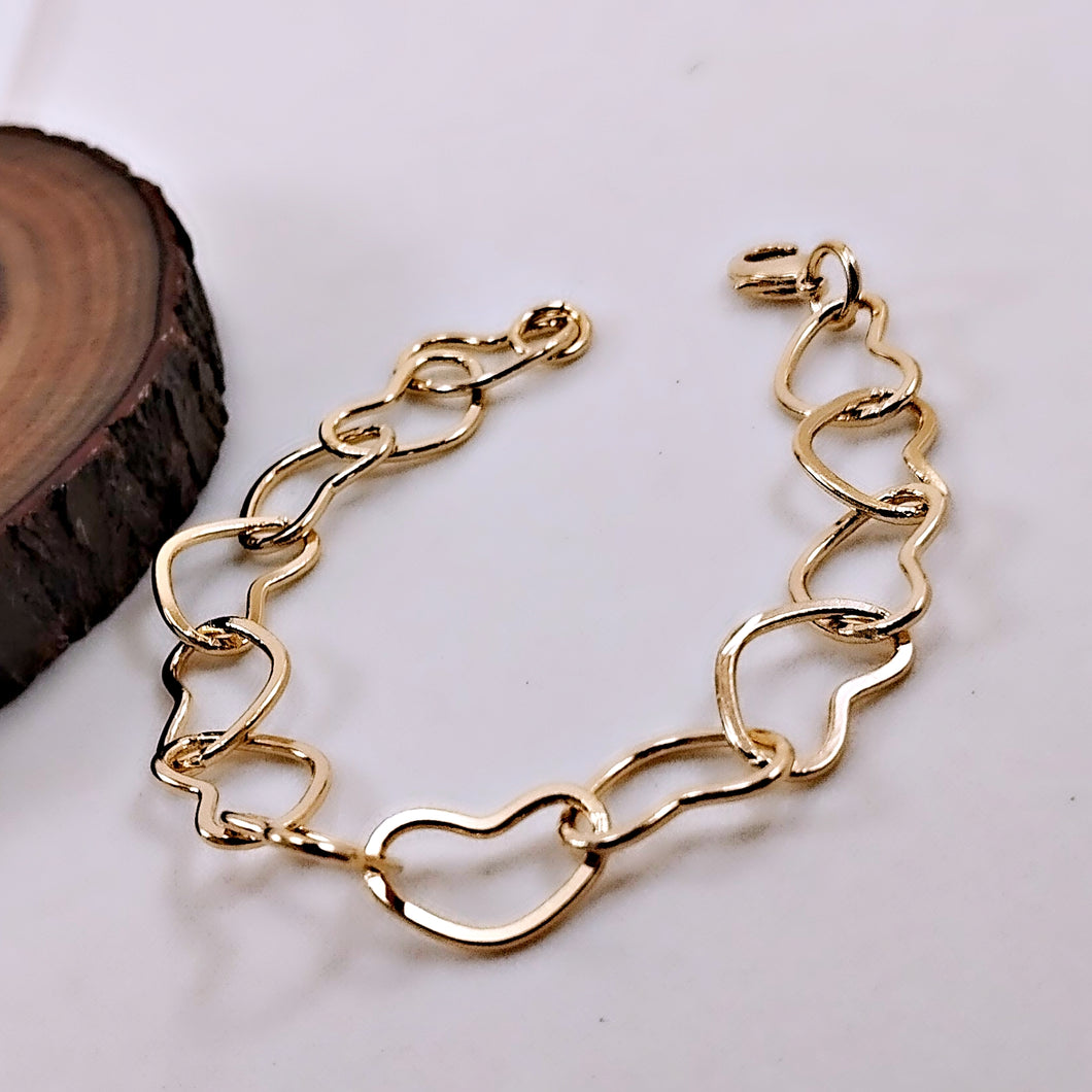 Heart link bracelet