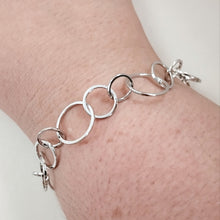 Load image into Gallery viewer, Large round link bracelet
