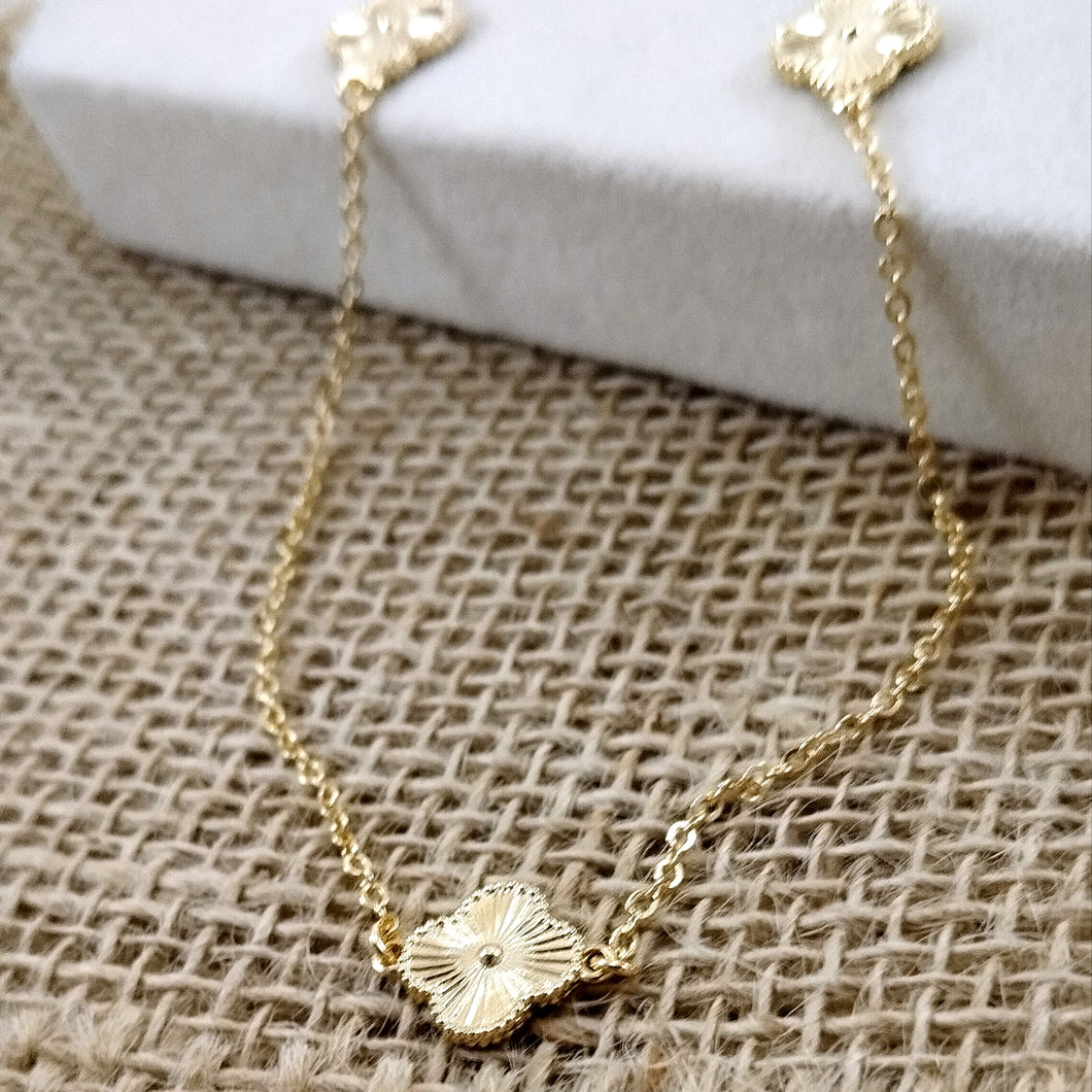 Long clover VC necklace