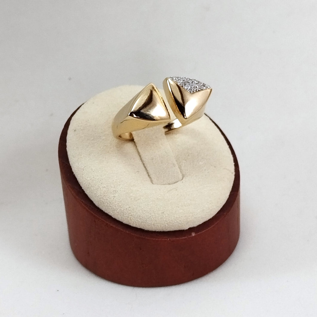 Triangles open ring