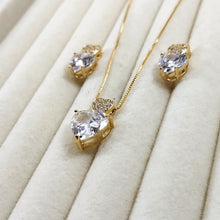 Load image into Gallery viewer, Crystal cz double heart set
