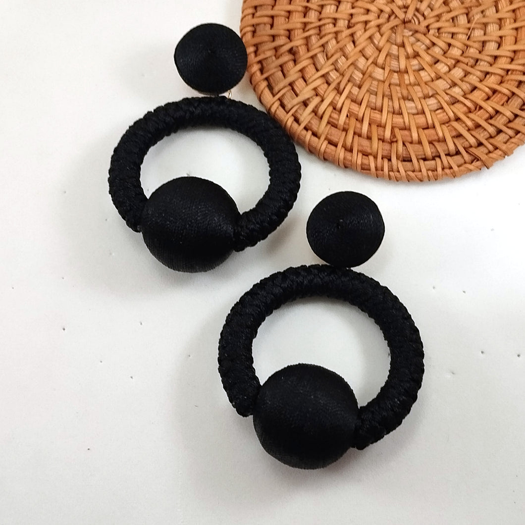 Maxi black silk thread earring