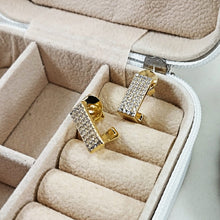 Load image into Gallery viewer, Basic open square small earrings with cz
