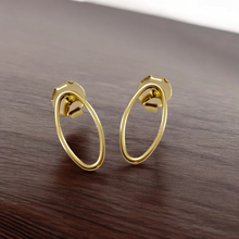Load image into Gallery viewer, Basic small oval earrings
