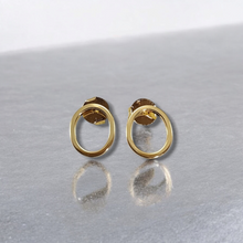 Load image into Gallery viewer, Basic flat small oval earrings
