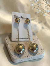 Load image into Gallery viewer, Polished sphere chain drop earrings
