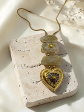 Load image into Gallery viewer, Resin stone old gold heart long necklace
