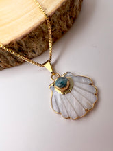 Load image into Gallery viewer, Small turquoise shell necklace
