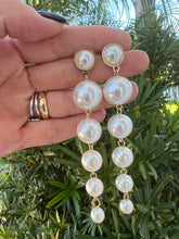 Load image into Gallery viewer, Simulated long pearl earrings
