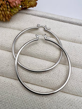 Load image into Gallery viewer, Medium tubular hoop earring
