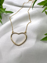 Load image into Gallery viewer, Basic open heart necklace
