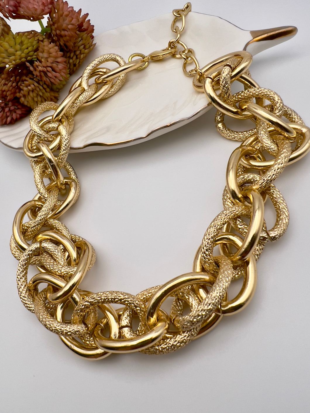 Chunky link shine and matte necklace