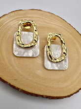 Load image into Gallery viewer, Exclusive geometric acrylic earrings
