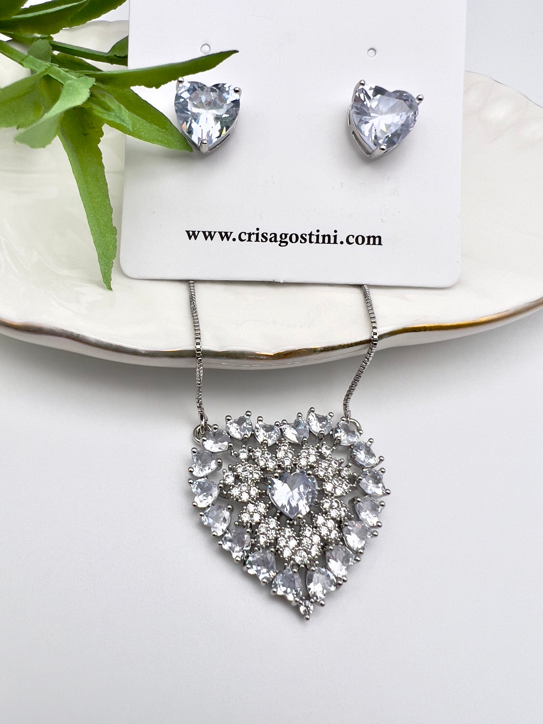 Big mosaic crystal white rhodium set