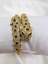 Load image into Gallery viewer, Jaguar studded emerald eye bracelet
