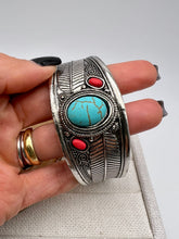 Load image into Gallery viewer, Vintage adjustable Silver bracelet
