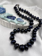 Load image into Gallery viewer, Black exclusive natural freshwater  necklace
