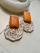 Load image into Gallery viewer, Wood base natural fiber earring
