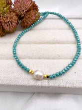 Load image into Gallery viewer, Mini colorful crystal Freshwater detail choker necklace
