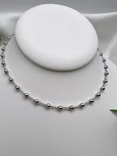 Load image into Gallery viewer, Mini ball in sequence choker necklace
