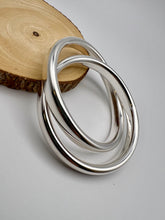 Load image into Gallery viewer, Solid interlaced silver plated bracelet
