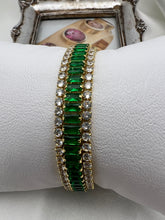 Load image into Gallery viewer, Three crystal baguettes row bracelet
