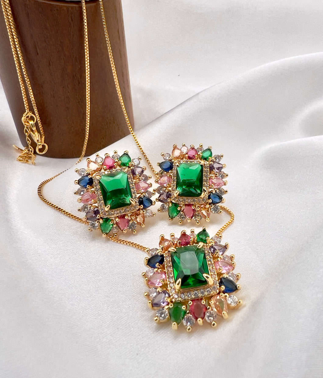 Square set colorful zirconia on the edges jewelry set