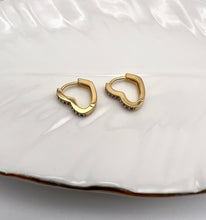 Load image into Gallery viewer, Small studded heart shape earrings
