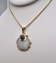 Load image into Gallery viewer, Small turquoise shell necklace
