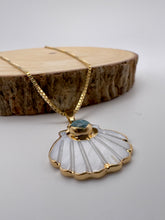 Load image into Gallery viewer, Small turquoise shell necklace
