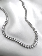 Load image into Gallery viewer, Three prong 3mm tennis necklace
