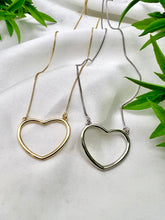 Load image into Gallery viewer, Basic open heart necklace
