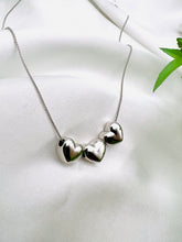 Load image into Gallery viewer, Three delicate hearts thinner necklace
