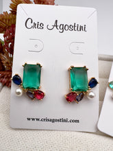 Load image into Gallery viewer, Square crystal underneath details earrings
