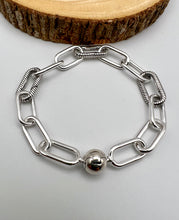 Load image into Gallery viewer, Silver plated link ball bracelet
